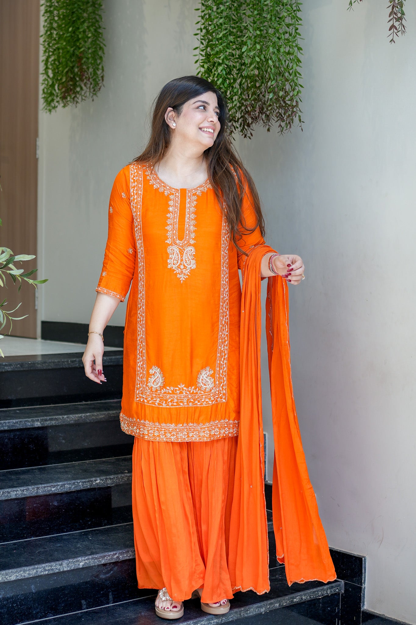 Avishi Embroidered Suit Set