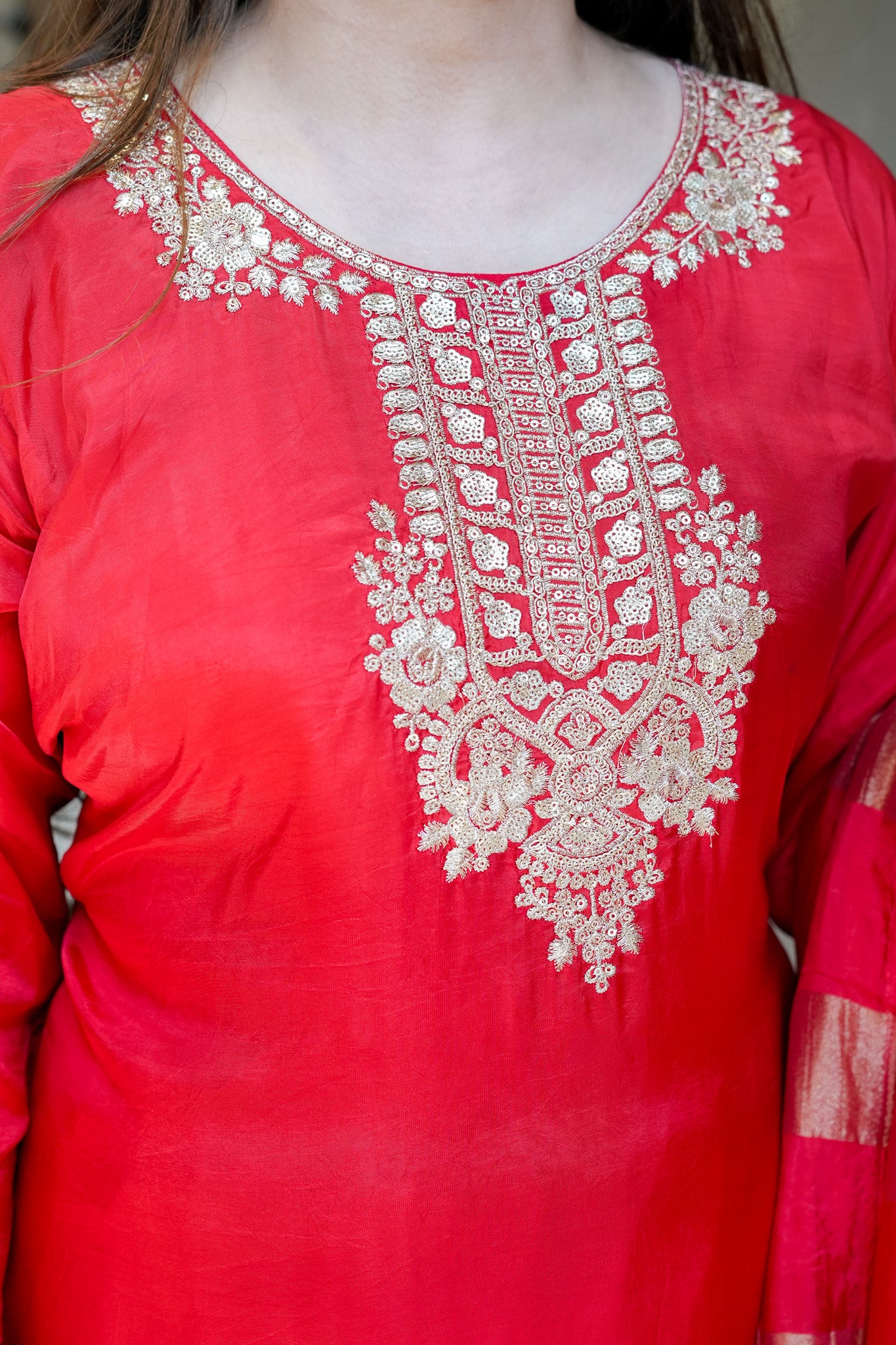 Avyira Embroidered Suit Set