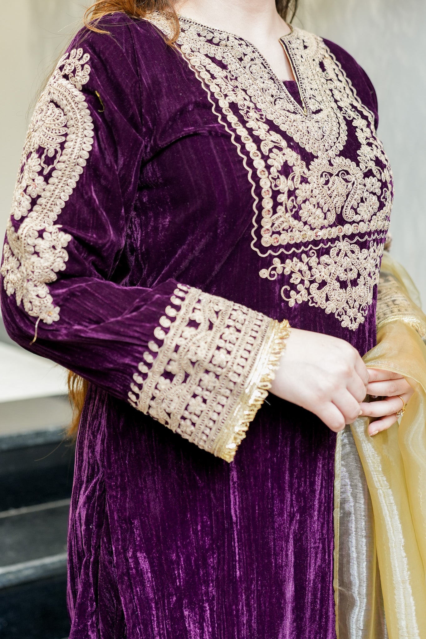 Mahi Embroidered Velvet Suit Set