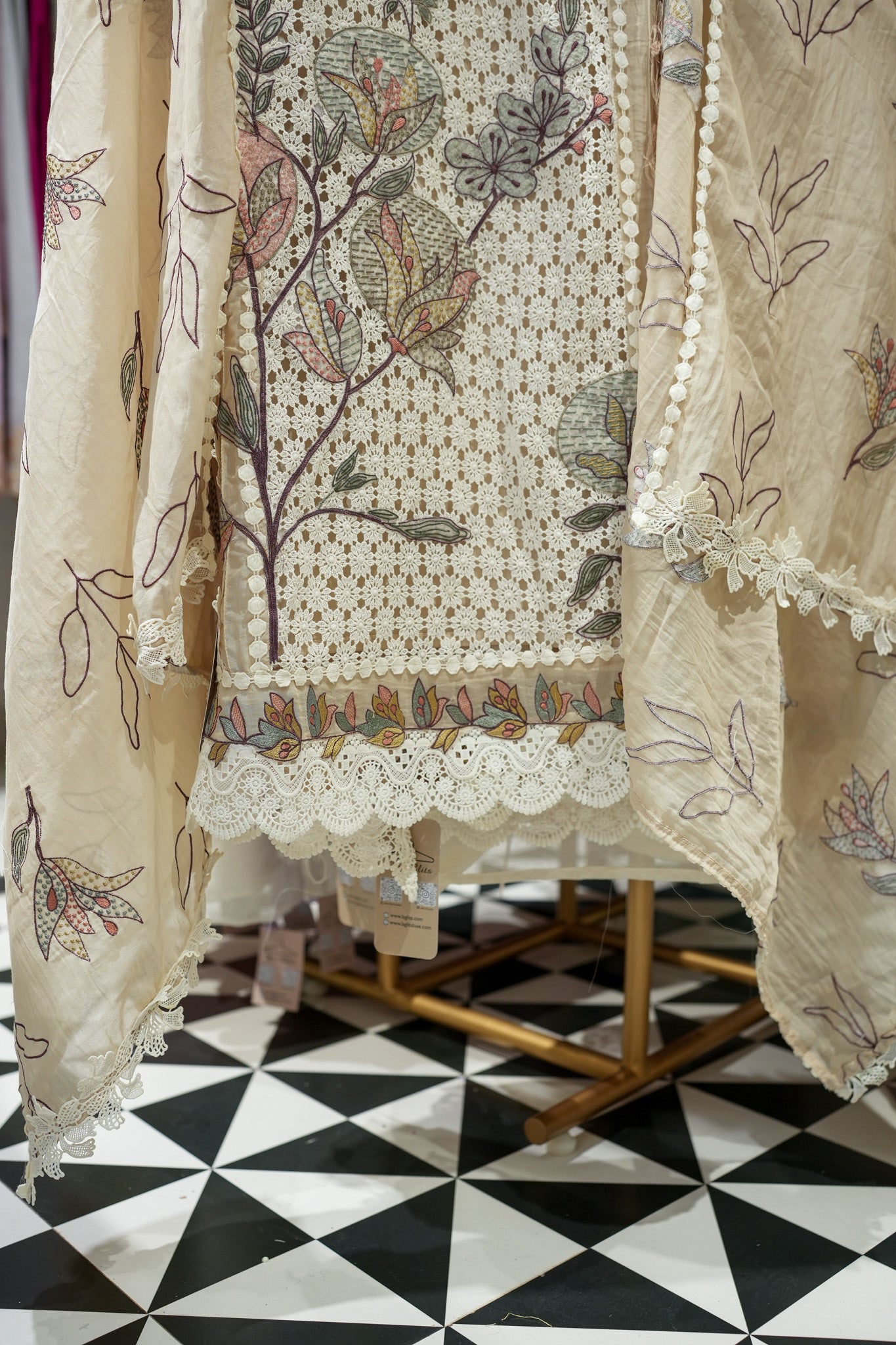 Finah Cotton Schiffli Unstitched Suit