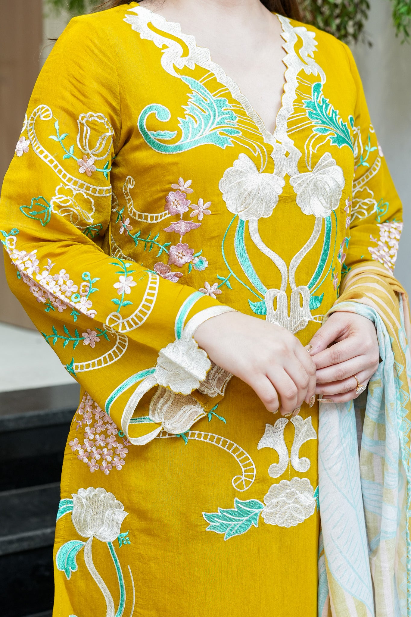 Hania Cutwork Cotton Suit Set