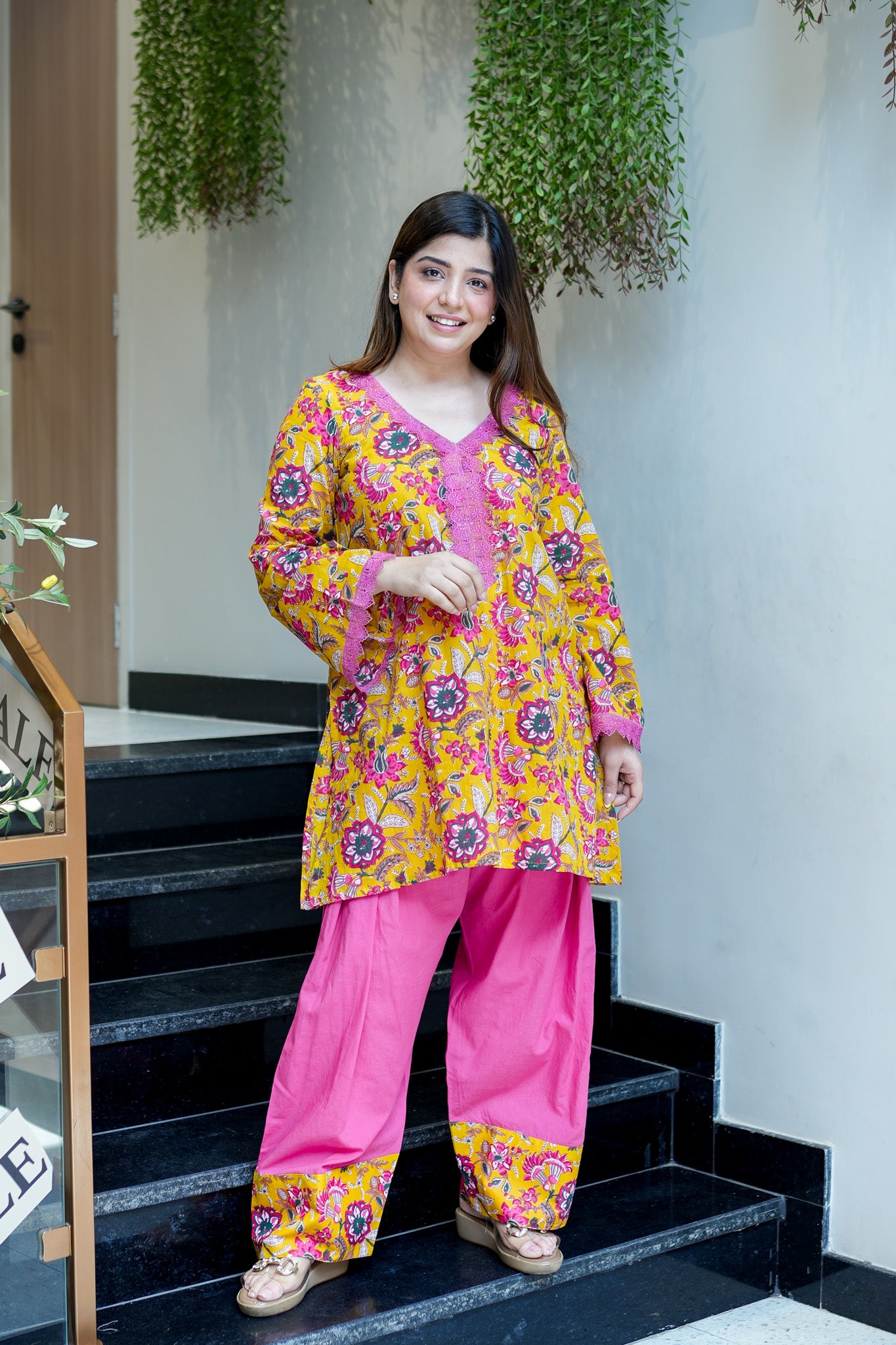 Taani Floral Farshi Salwar Set
