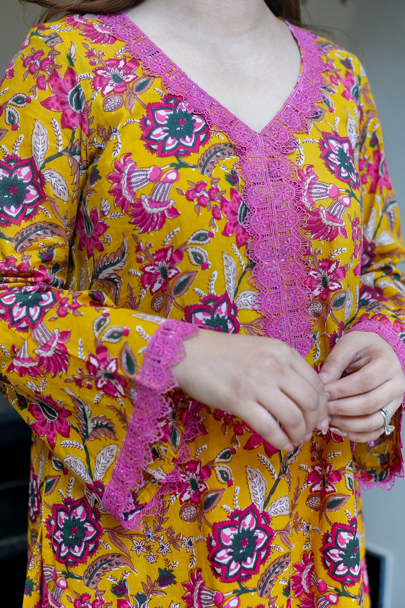 Taani Floral Farshi Salwar Set