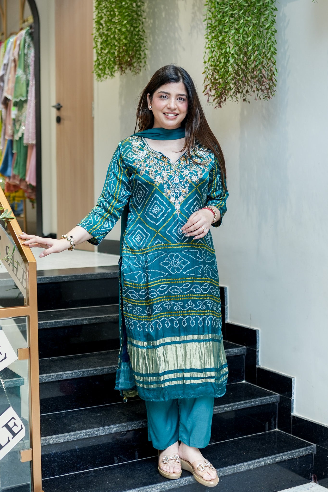 Kusha Bandhani Printed Suit Set
