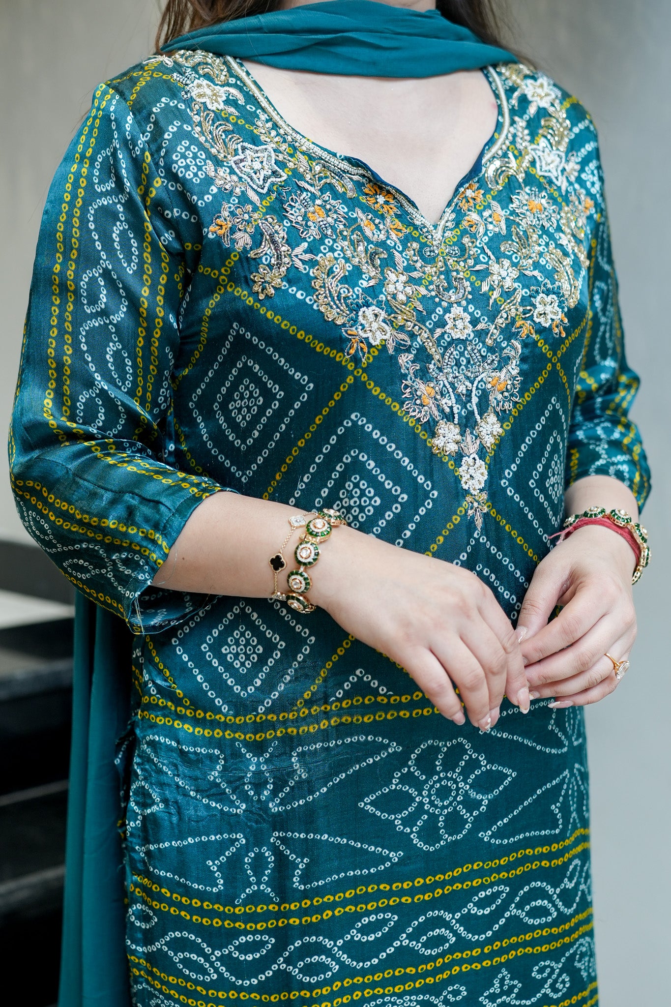 Kusha Bandhani Printed Suit Set