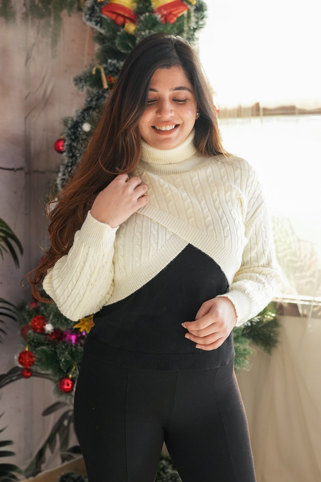 Lisa Short Woollen Sweater