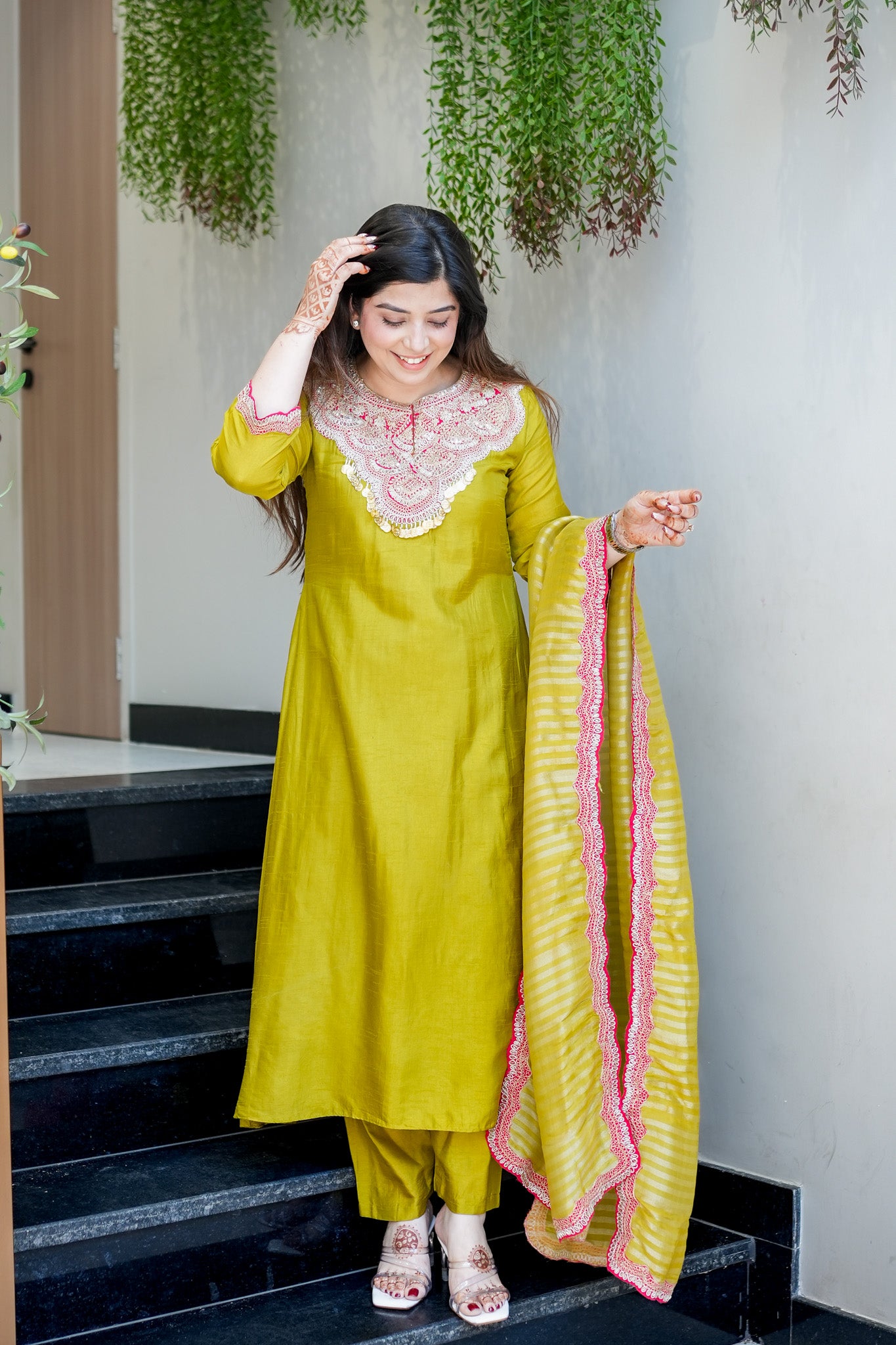 Neelaya Embroidered Suit Set