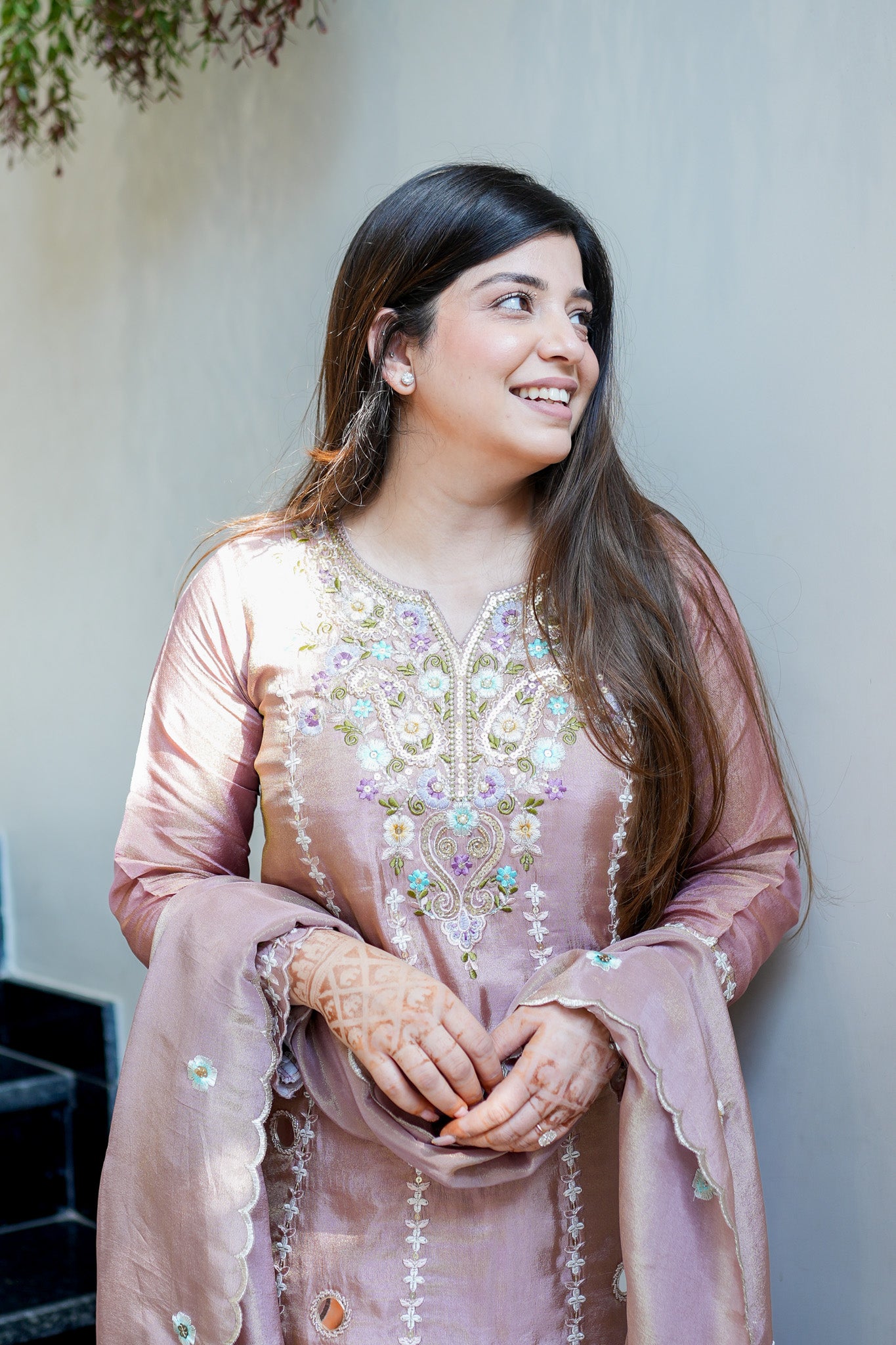 Suhira Embroidered Suit Set
