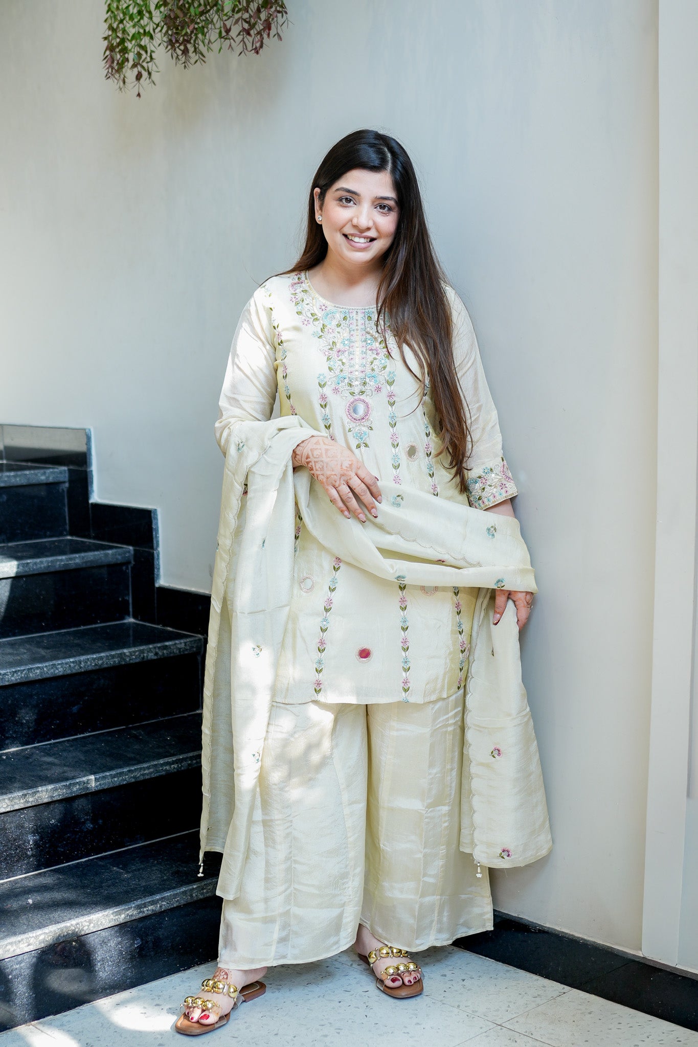 Suhira Embroidered Suit Set
