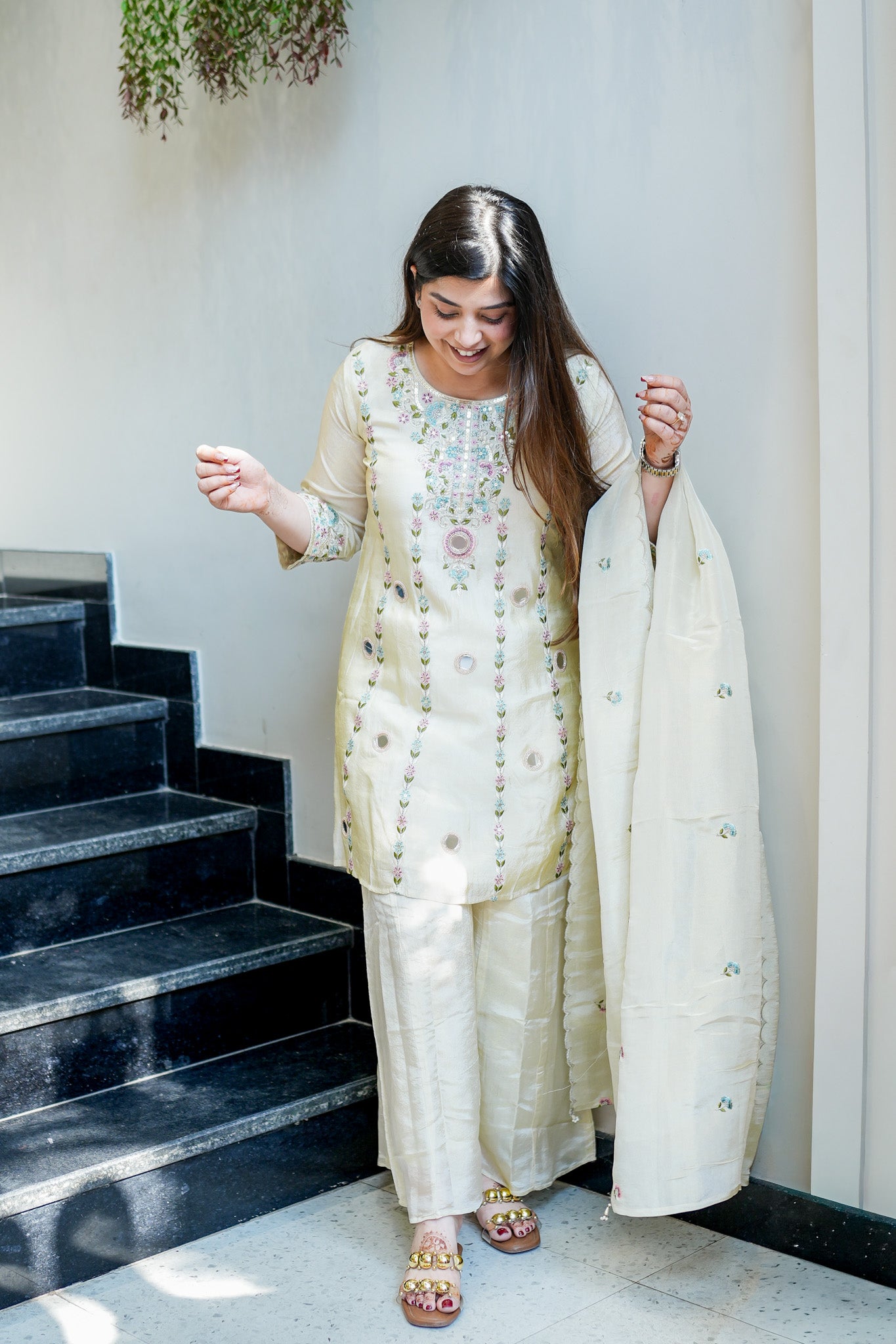 Suhira Embroidered Suit Set