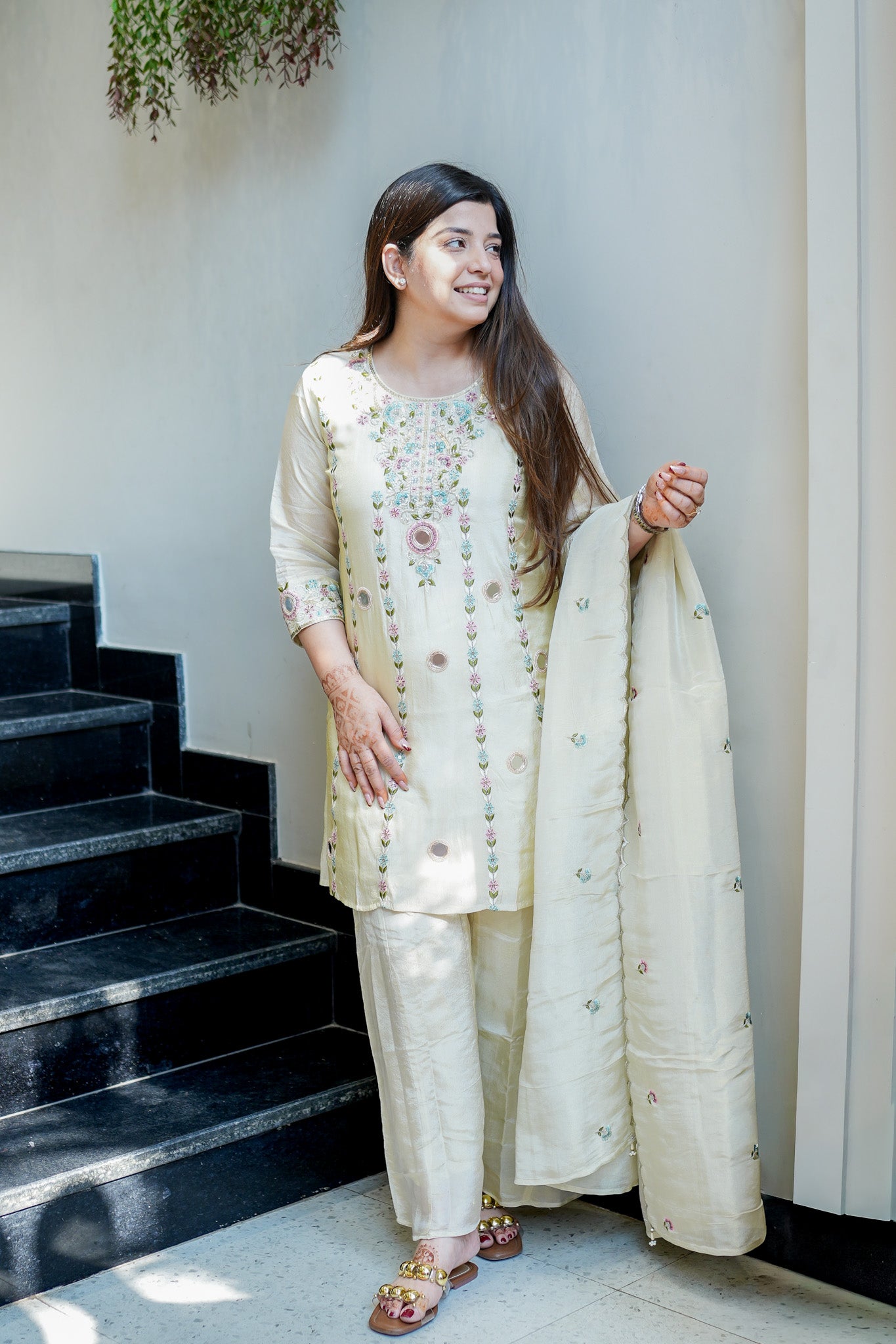 Suhira Embroidered Suit Set