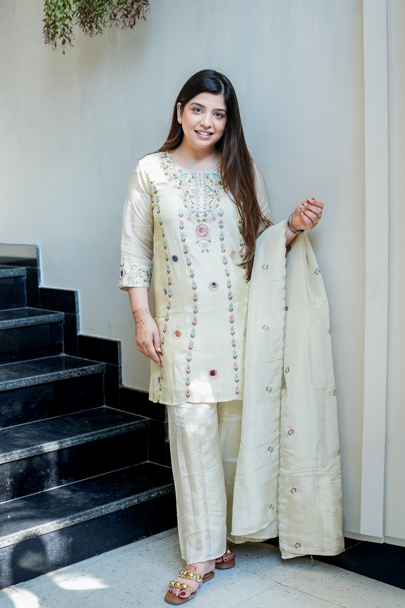Suhira Embroidered Suit Set