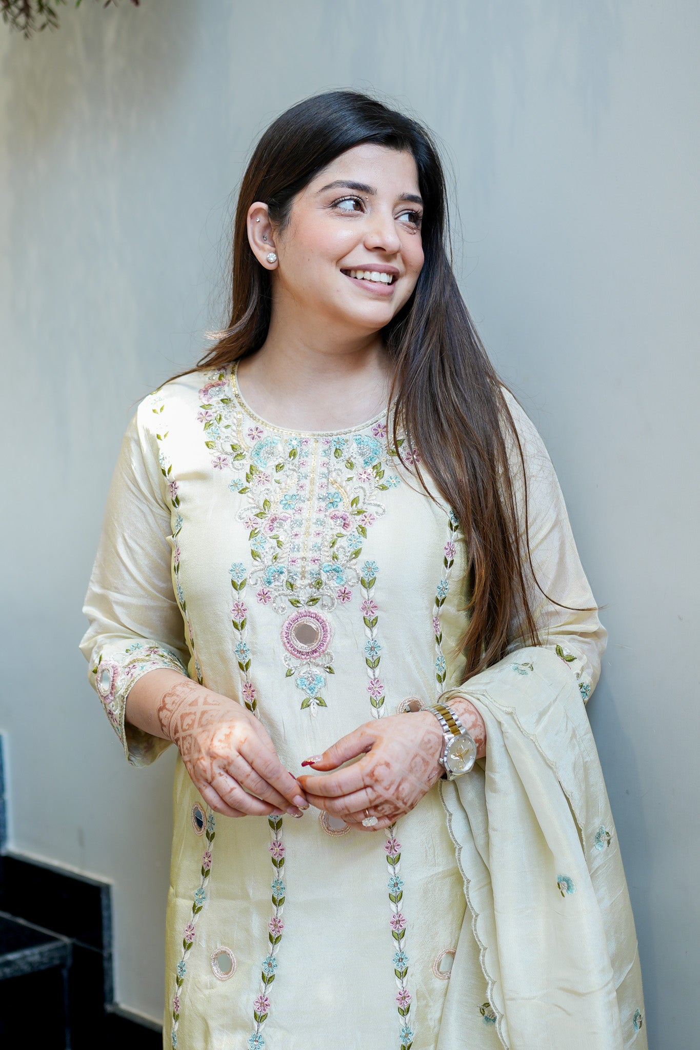 Suhira Embroidered Suit Set