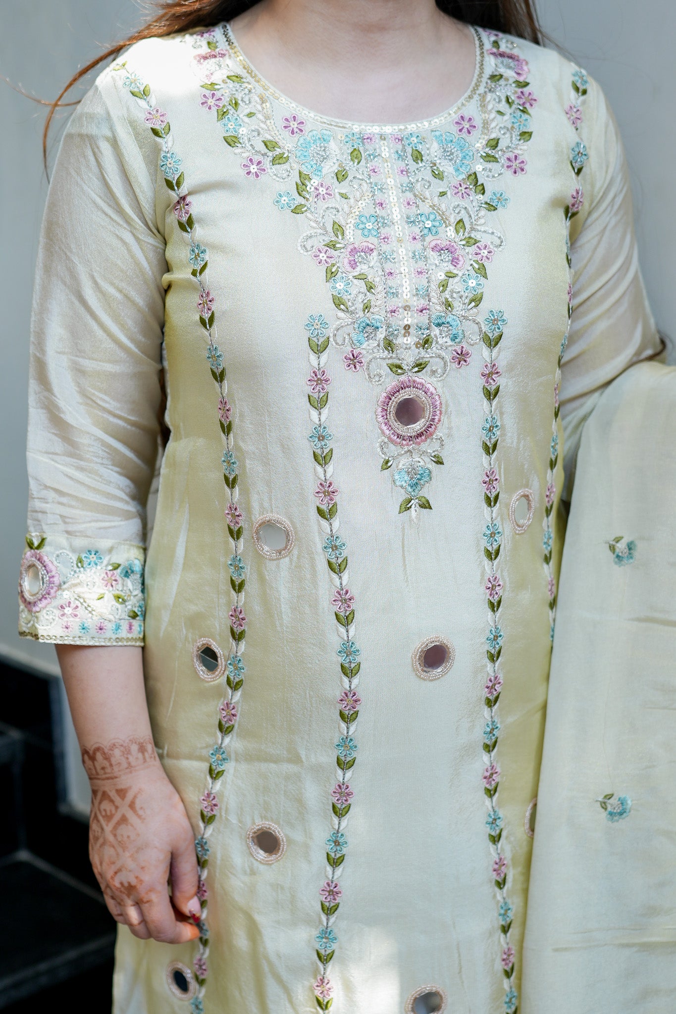 Suhira Embroidered Suit Set