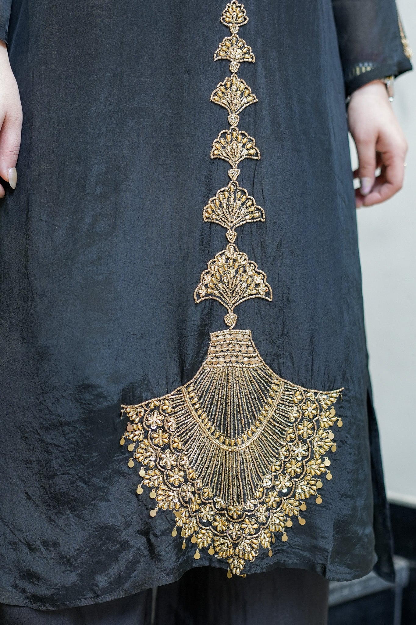 Geet Long Cord Set With Embroidery Deatiling