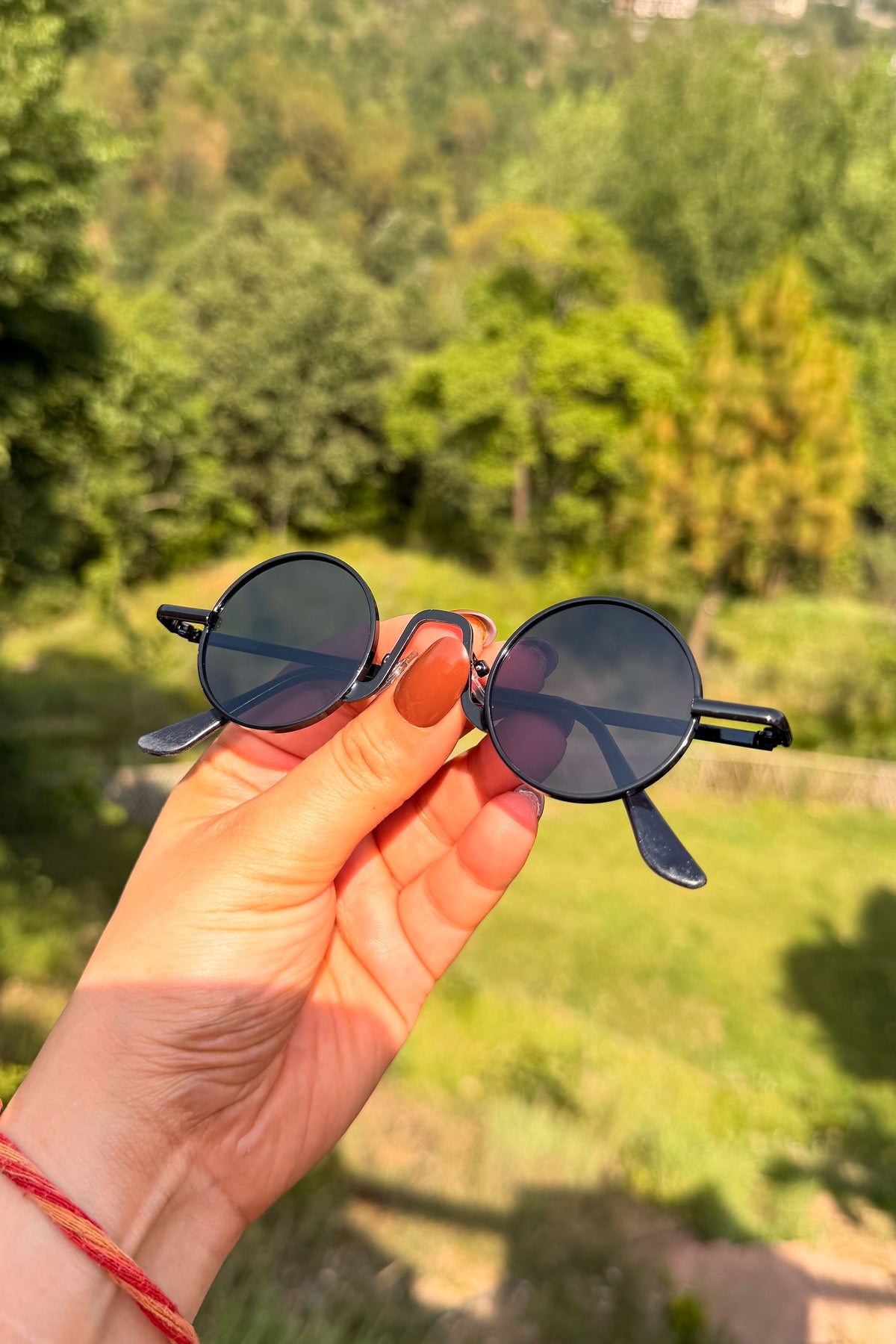Black Retro Round Sunglasses