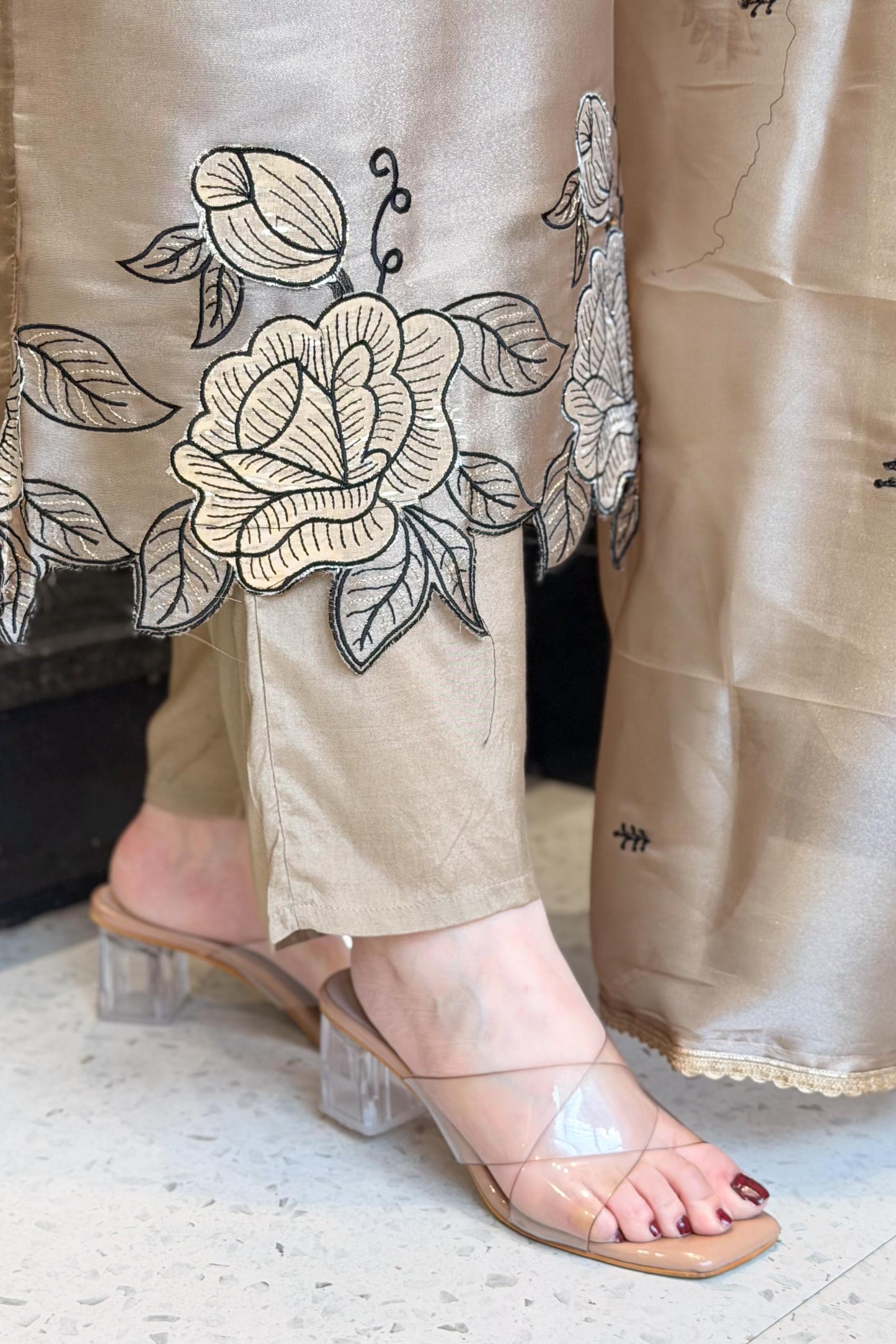 Sunehri Floral Embroidered Suit Set