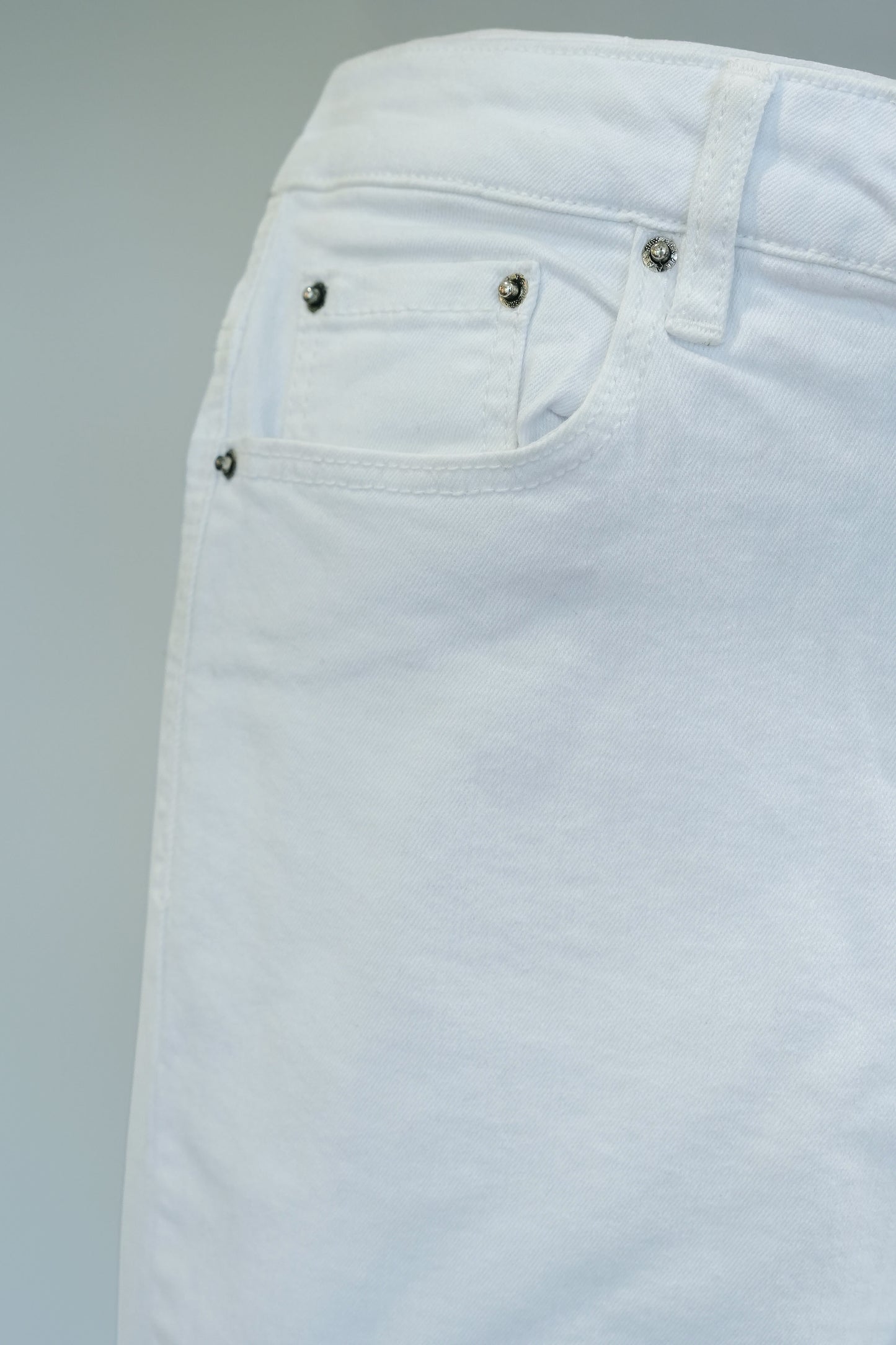 White Relaxed Fit Jeans