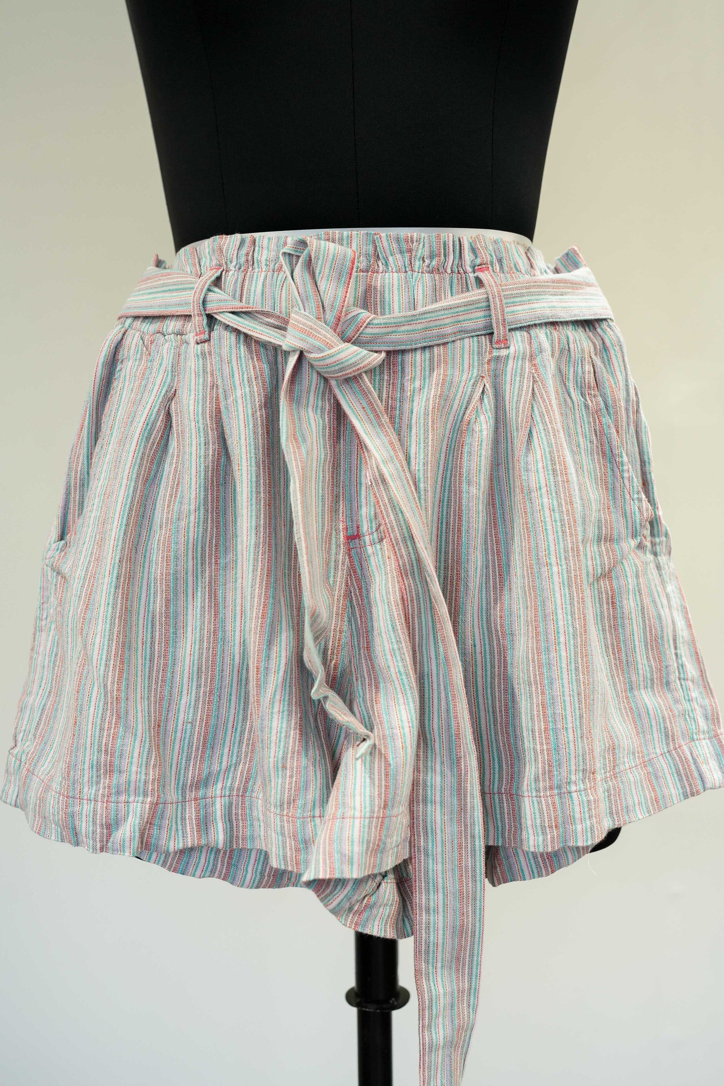 Front Knot Striped Shorts