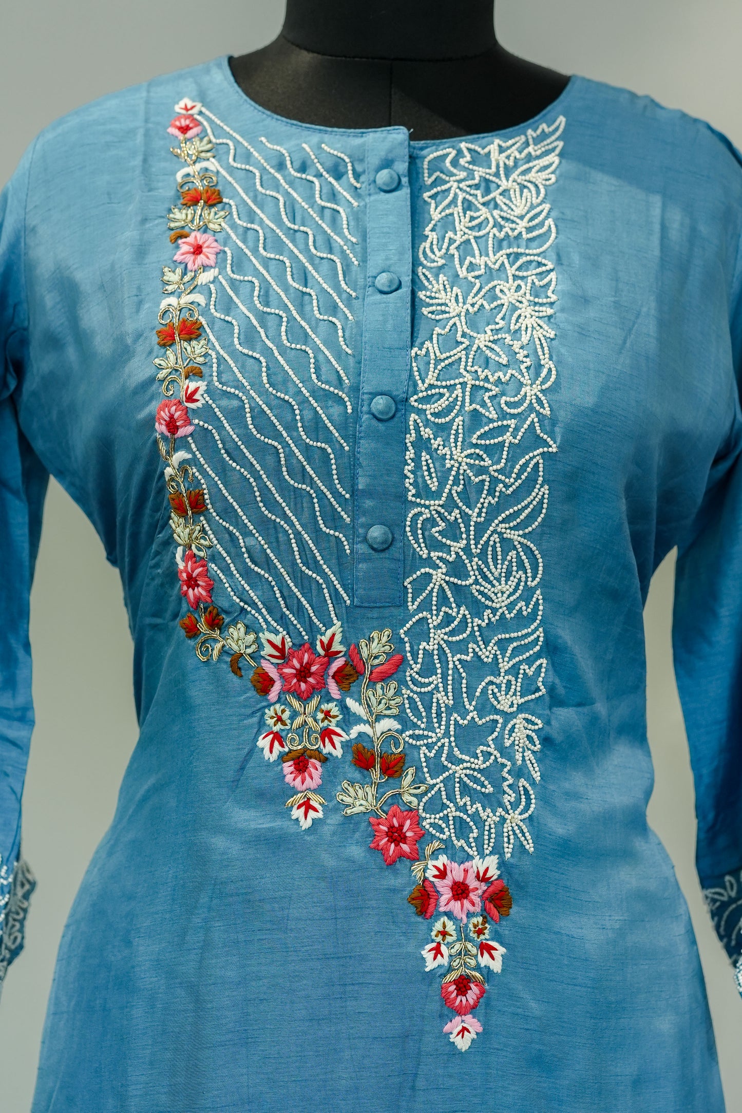 Sana Thread Embroidered Silk Suit Set