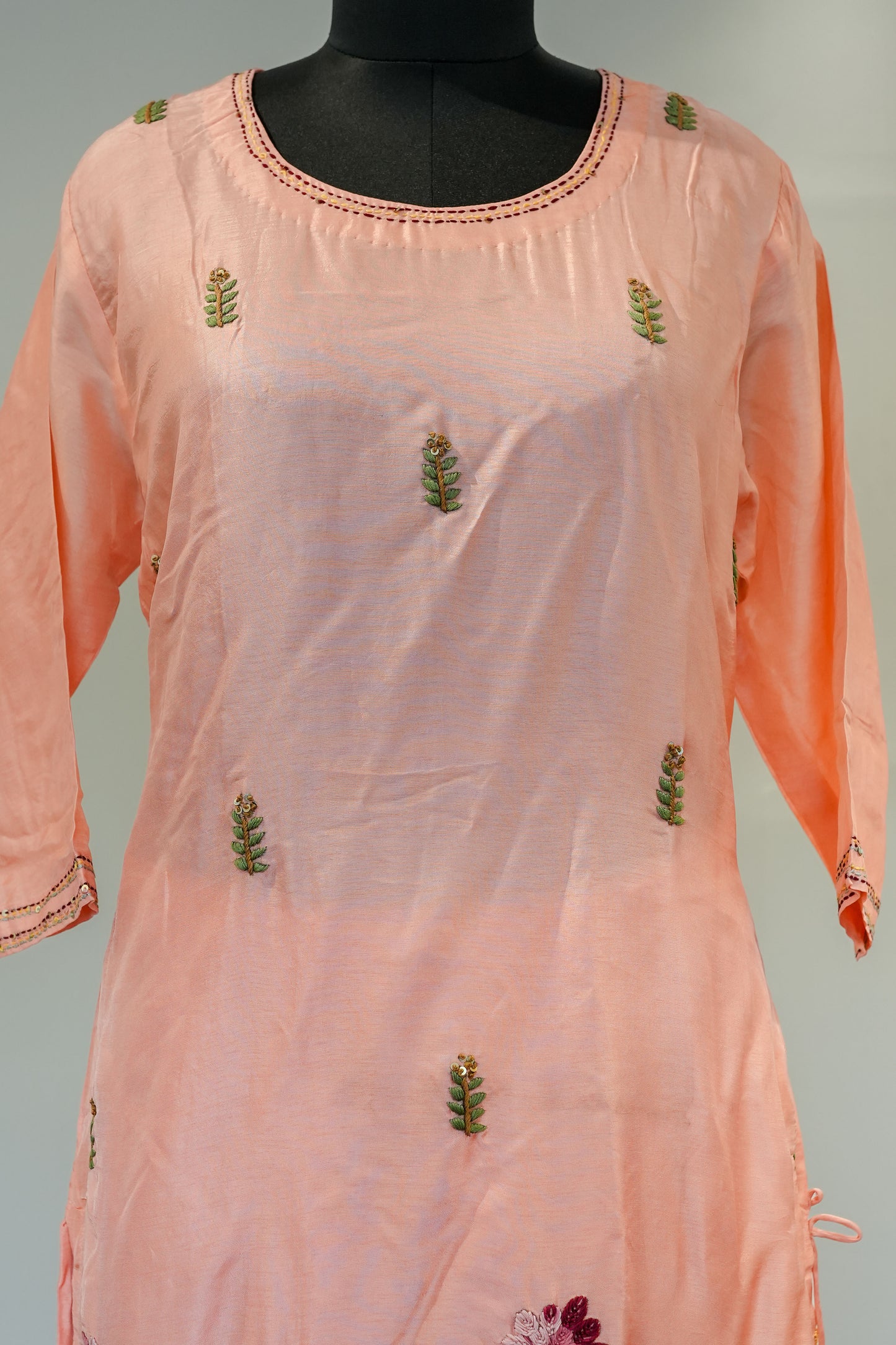 Shilpa Thread Work Suit Set