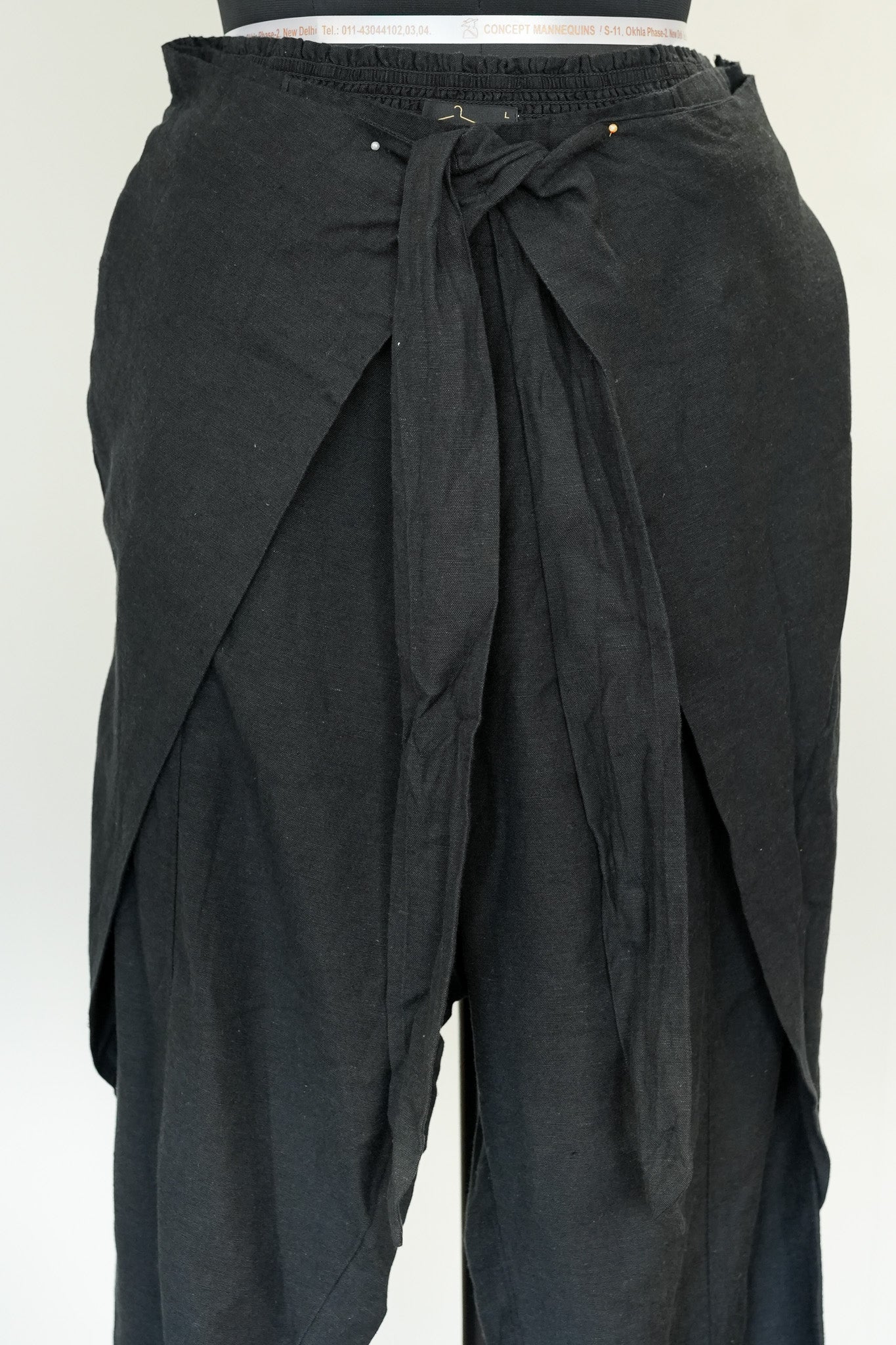 Front Knot Styled Pants