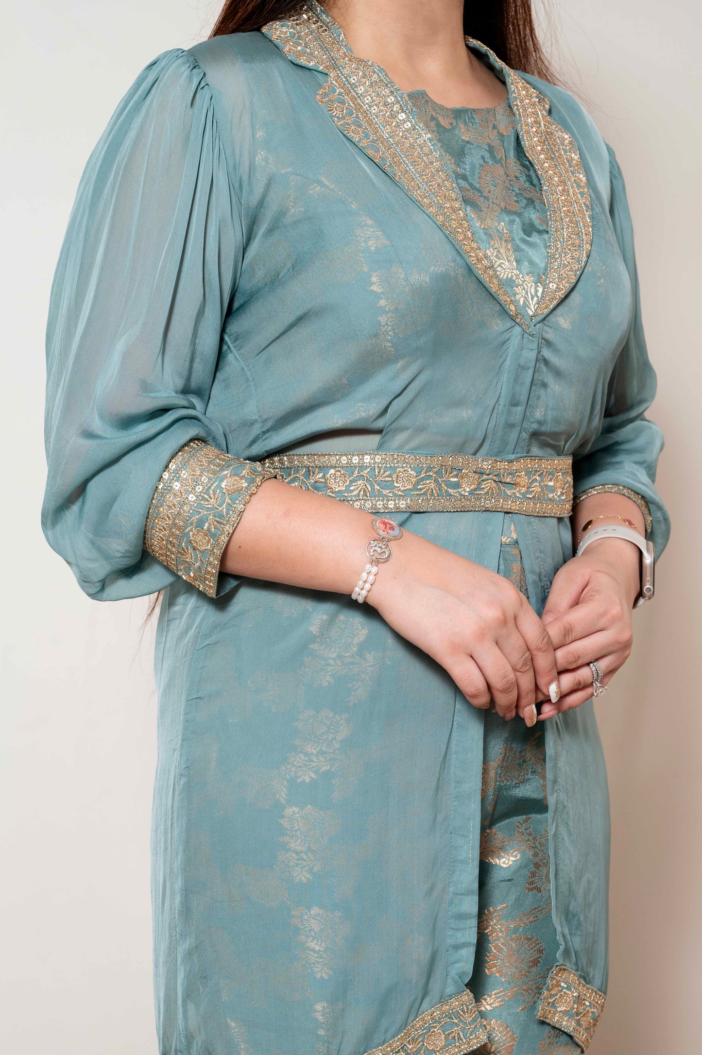 Madho Cordset With Cape And Belt