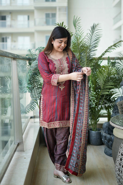 Zaina Embroidered Suit Set