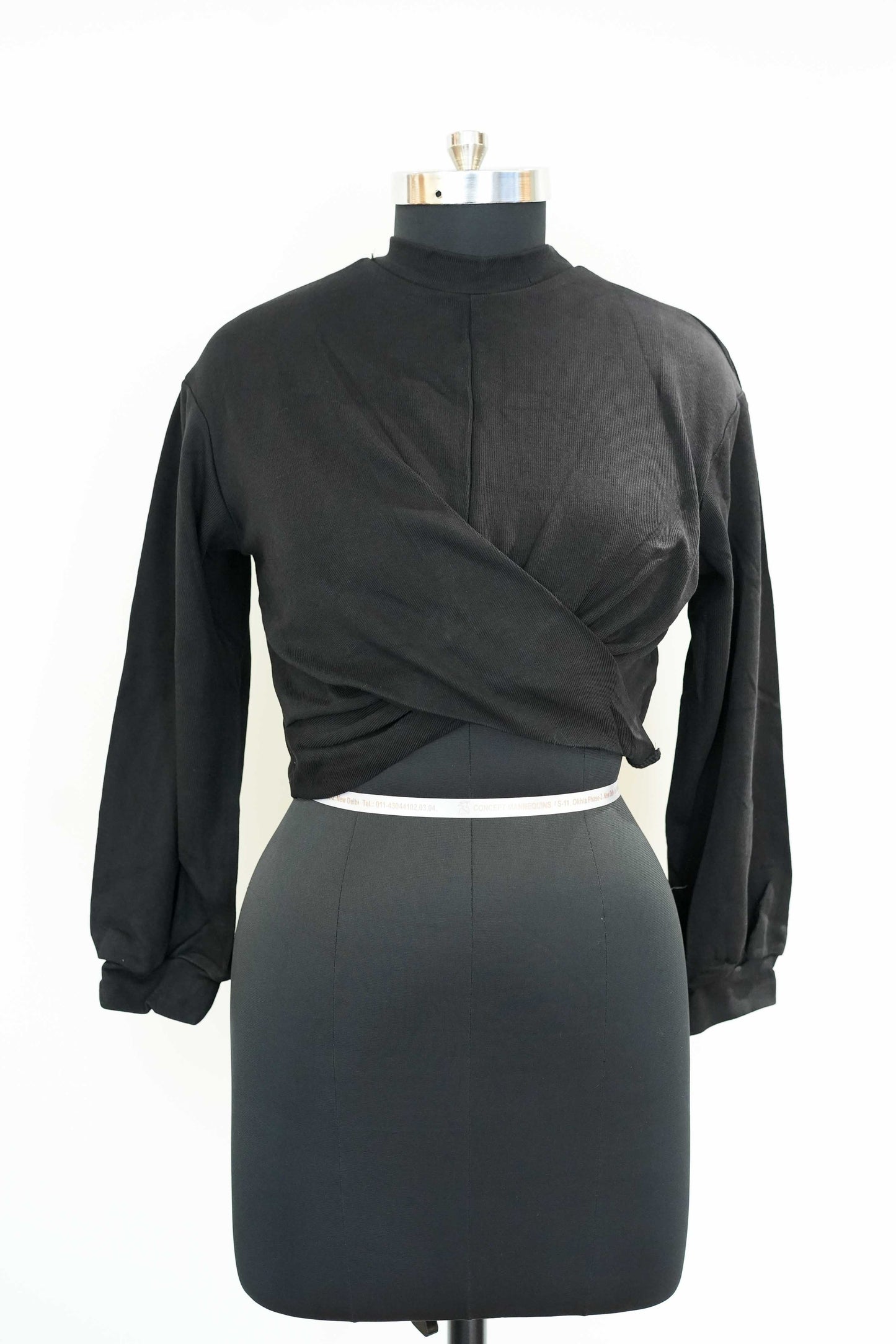 Black Short Sweatshirt