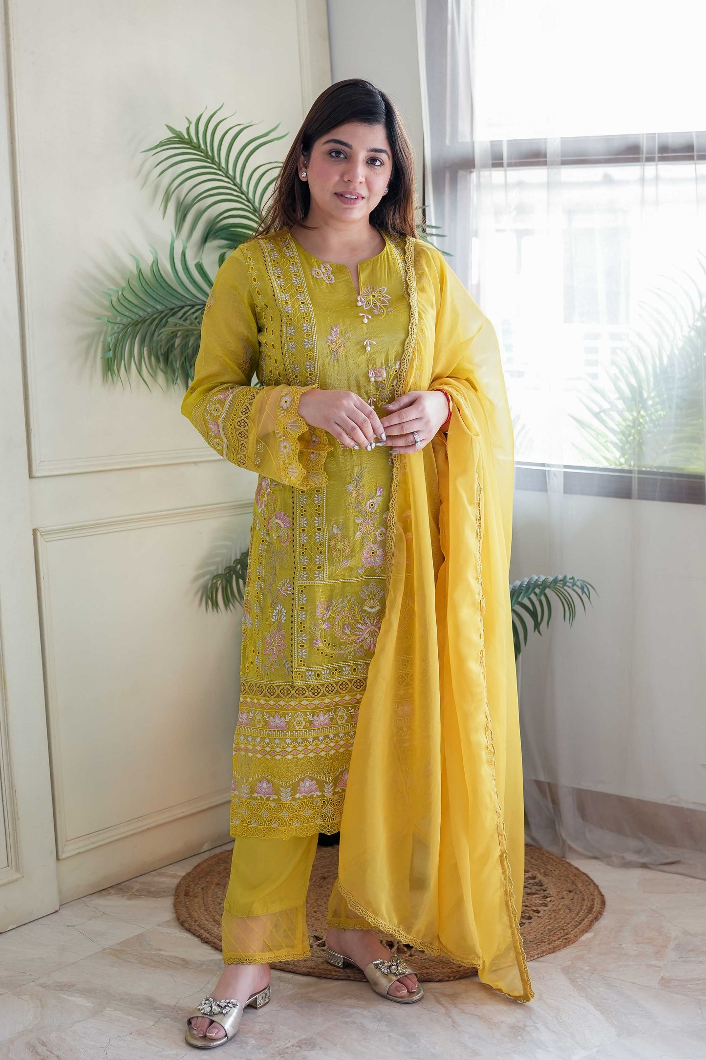 Sameera Embroidered Pakistani Suit Set