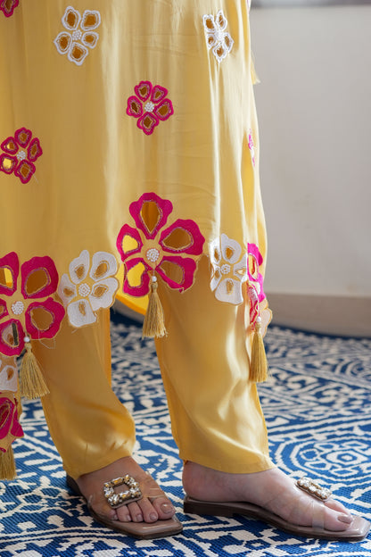 Gazal Yellow Floral Thread Detailing Kaftan Set