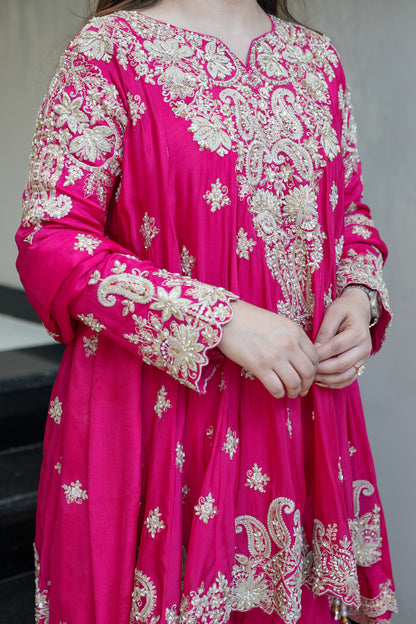 Riyasa Hand Embroidered Suit Set