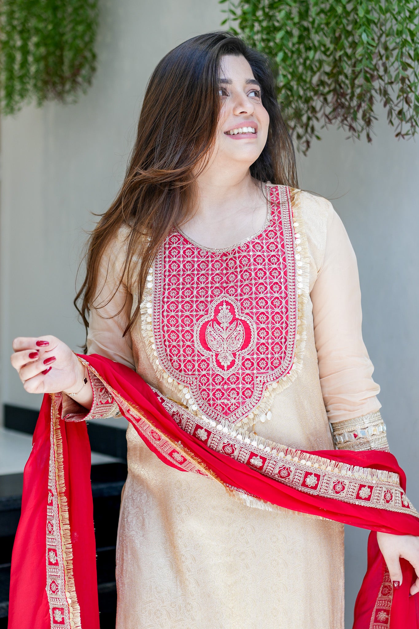 Vainavi Embroidered Suit Set