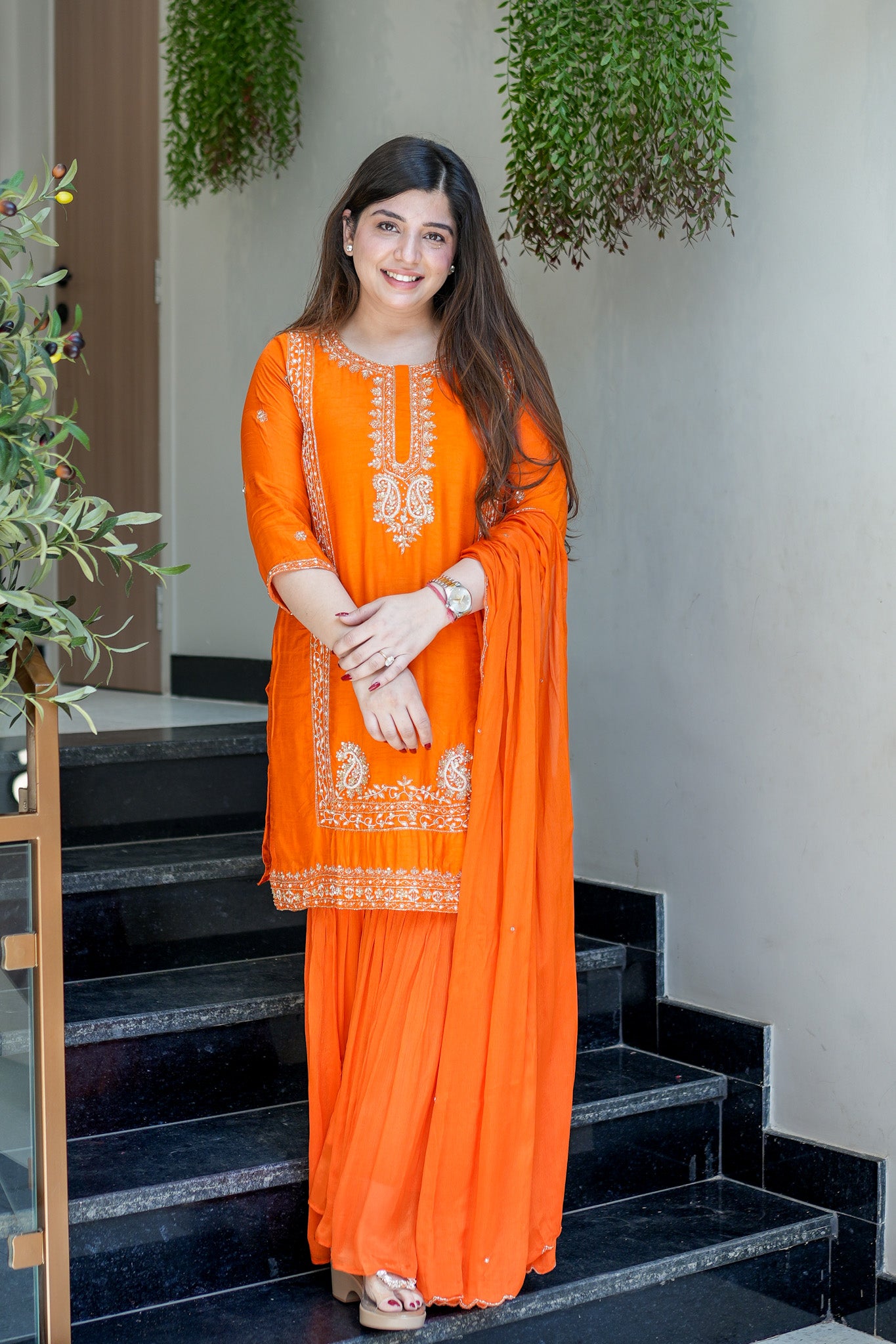 Avishi Embroidered Suit Set