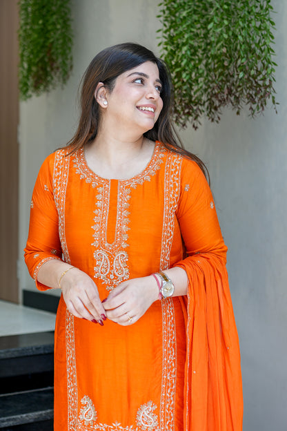 Avishi Embroidered Suit Set