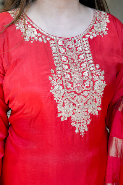 Avyira Embroidered Suit Set