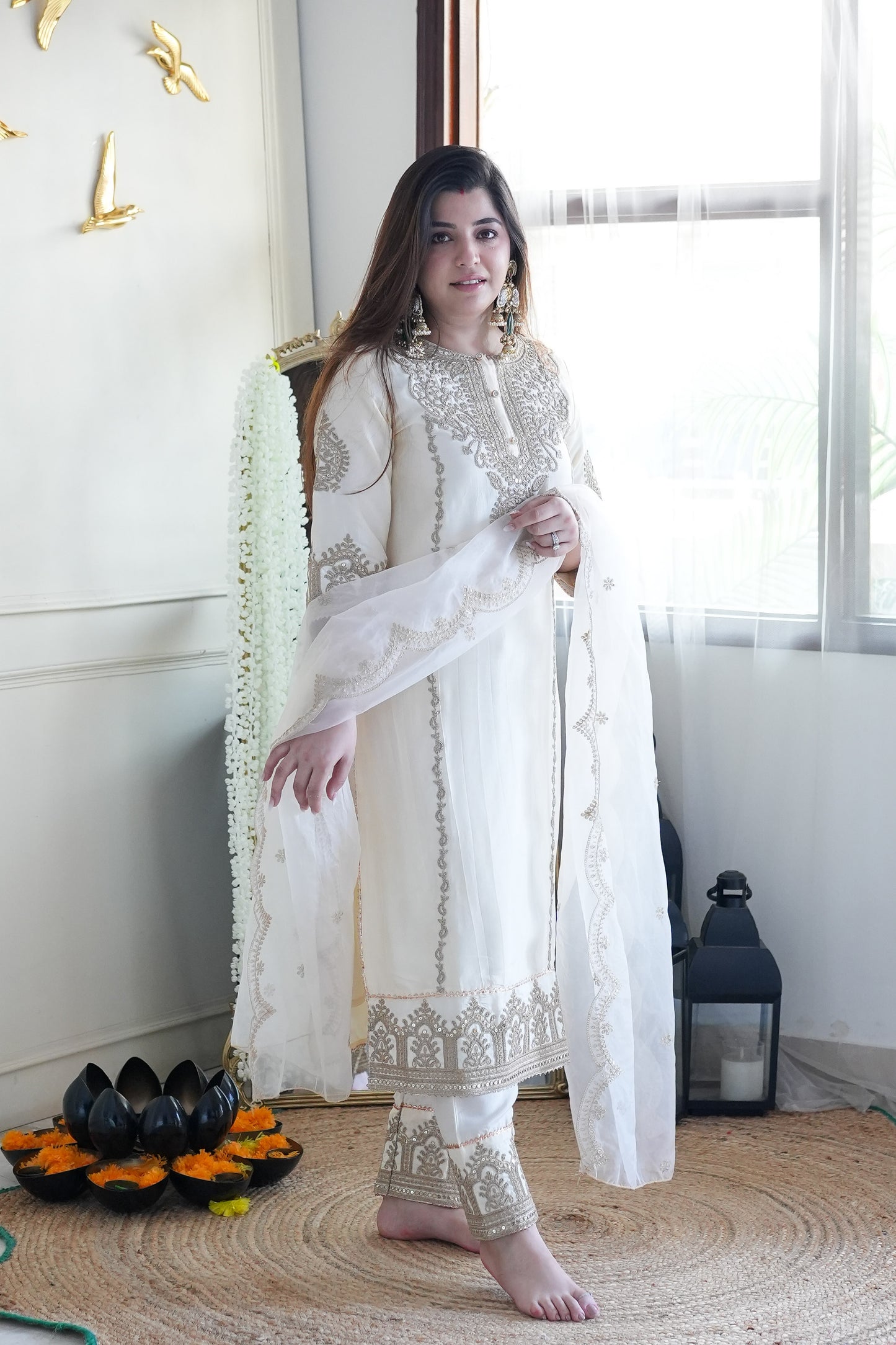 Taara Ivory Embroidred suit Set