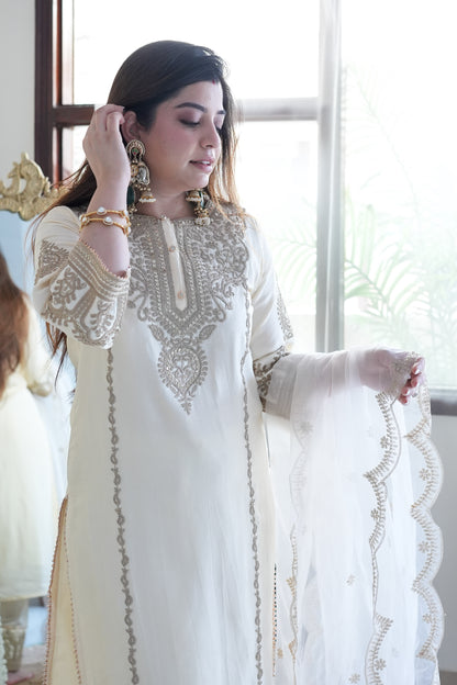 Taara Ivory Embroidred suit Set