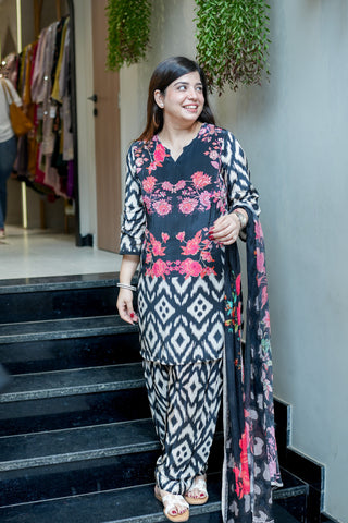 Vidhita Floral Printed Suit Set