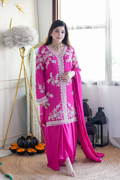 Yeva Pink Embroidred Suit With Skirt