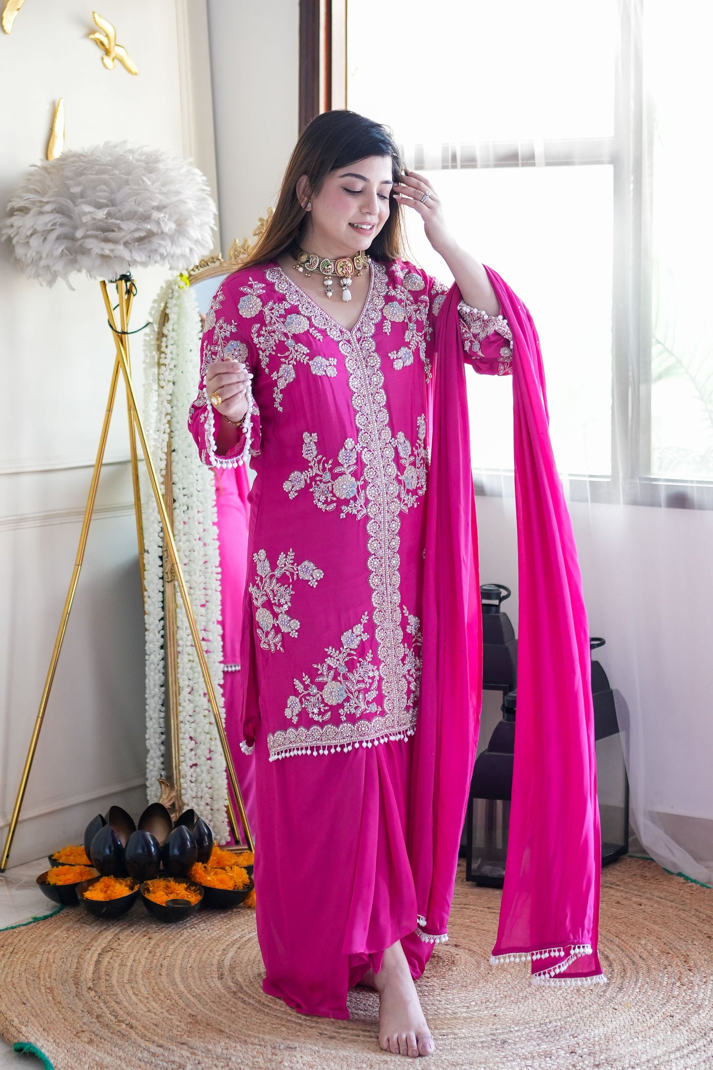 Yeva Pink Embroidred Suit With Skirt