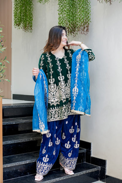 Eknoor Embroidered Velvet Short Anarkali Set