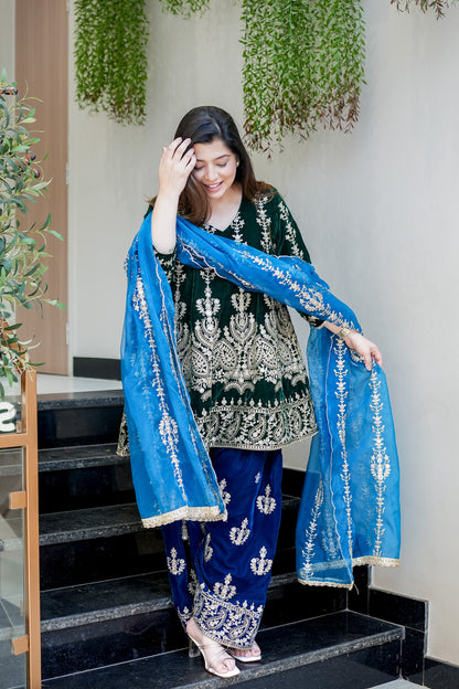 Eknoor Embroidered Velvet Short Anarkali Set