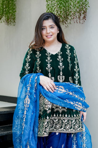 Eknoor Embroidered Velvet Short Anarkali Set