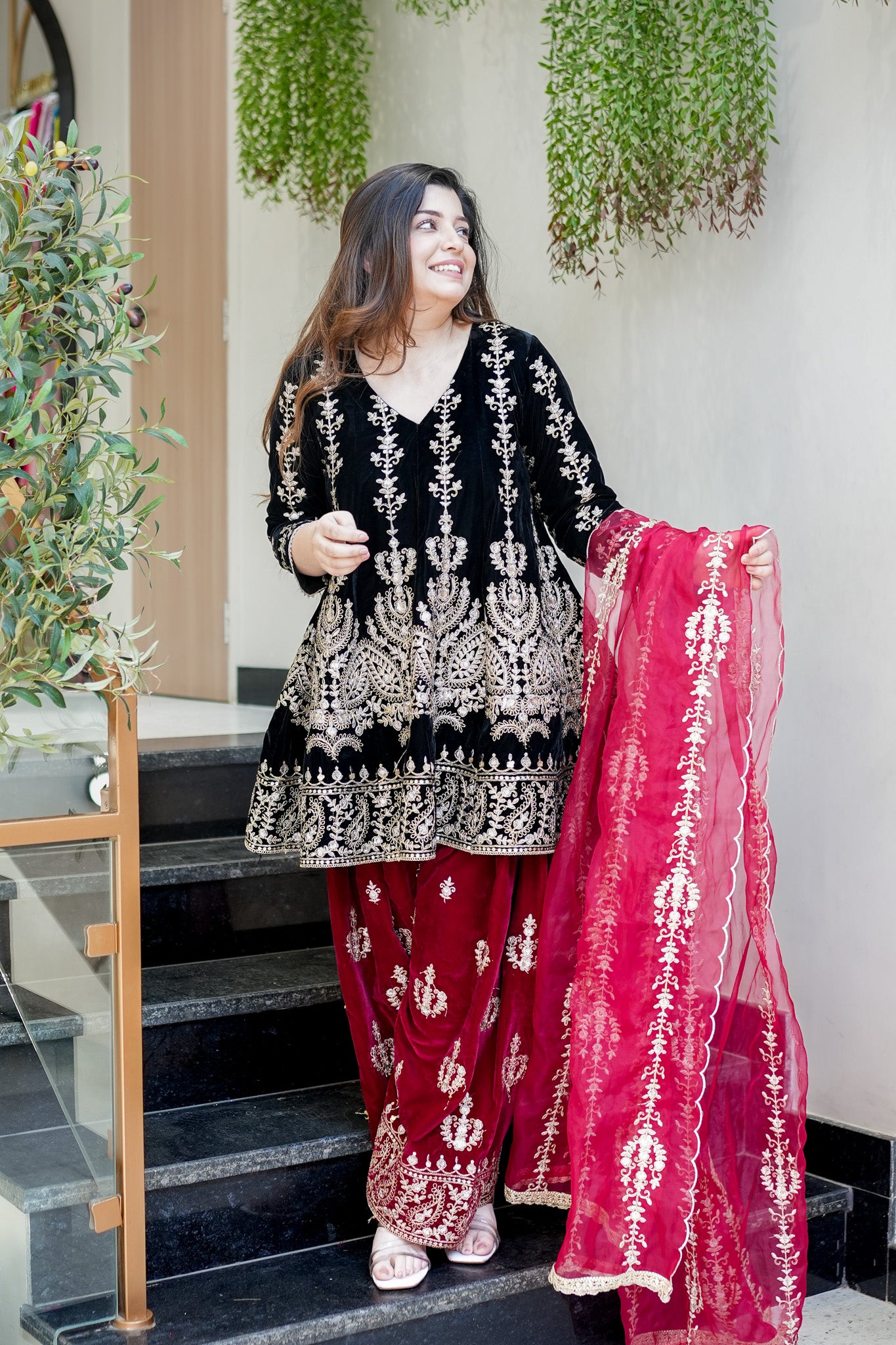 Eknoor Embroidered Velvet Short Anarkali Set