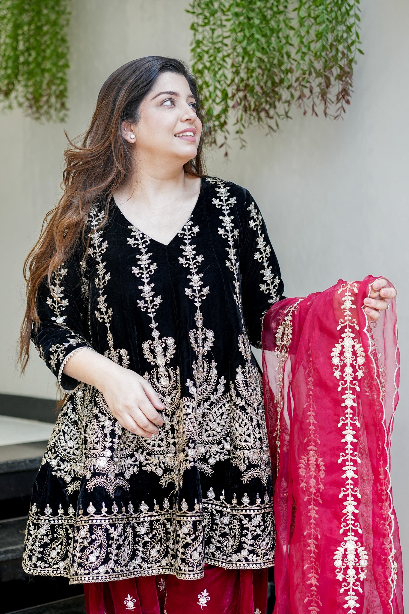 Eknoor Embroidered Velvet Short Anarkali Set