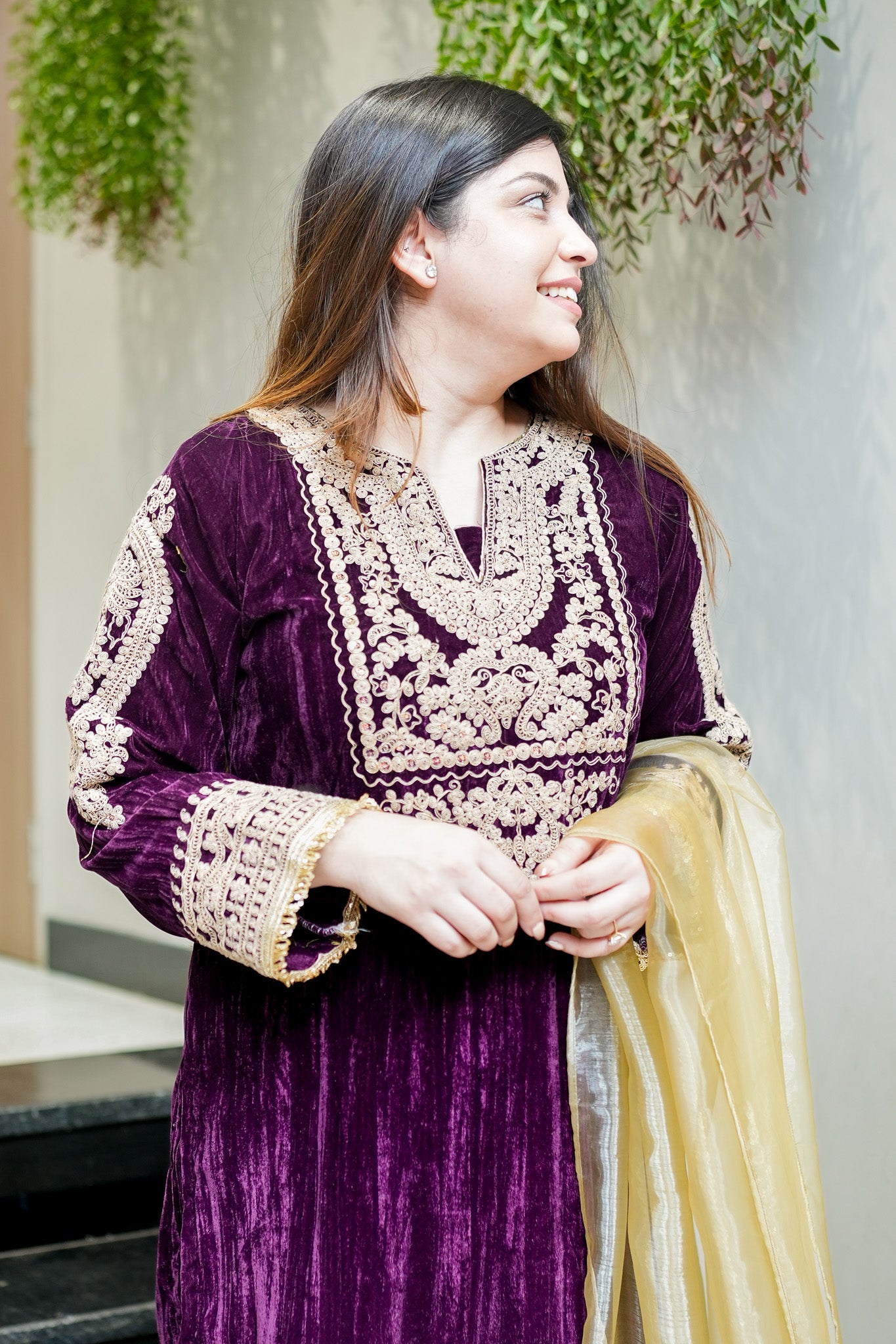 Mahi Embroidered Velvet Suit Set