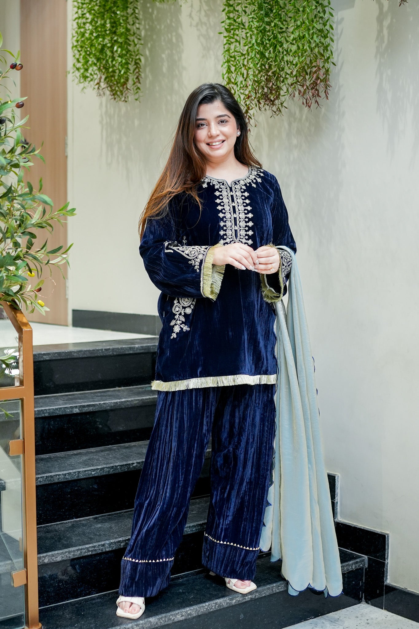 Jiya Embroidered Velvet Suit Set