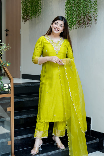 Anvi Green Embroidered Suit Set