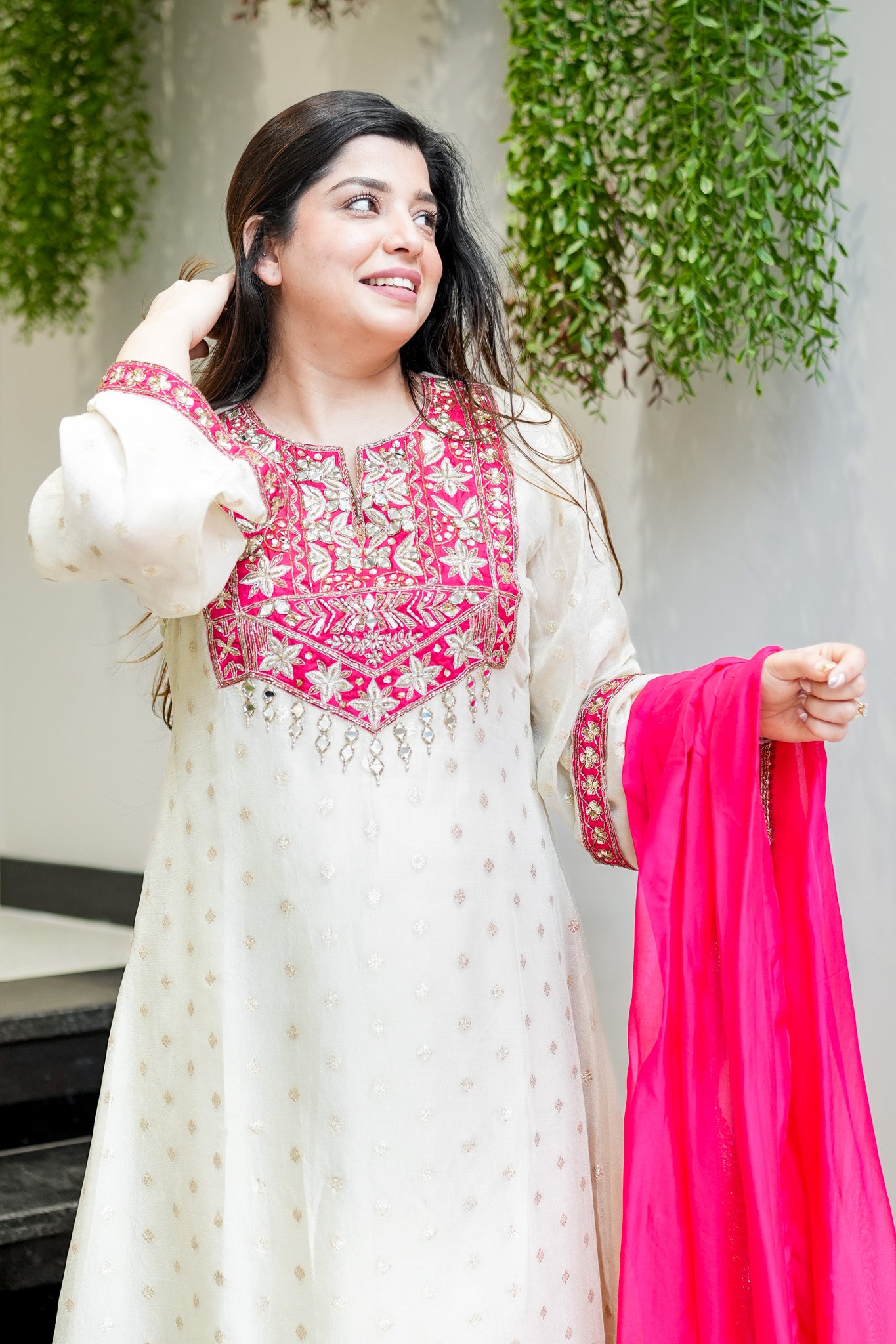 Vedahi Embroidered Suit Set